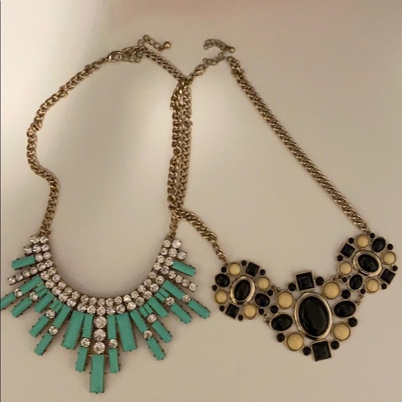 A bundle of 2 chunky necklaces! 😍 - Picture 6 of 6